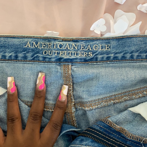 AE Distressed Shorts - Picture 4 of 4